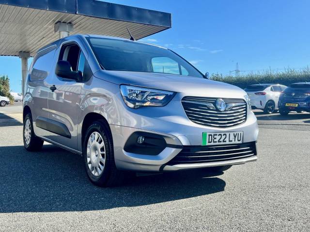 2022 Vauxhall Combo Cargo 2300 100kW Sportive 50kWh H1 Van Auto