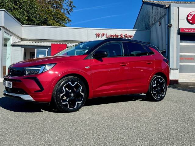 Vauxhall Grandland 1.2 Turbo Ultimate 5dr Hatchback Petrol Dark Ruby Red Metallic